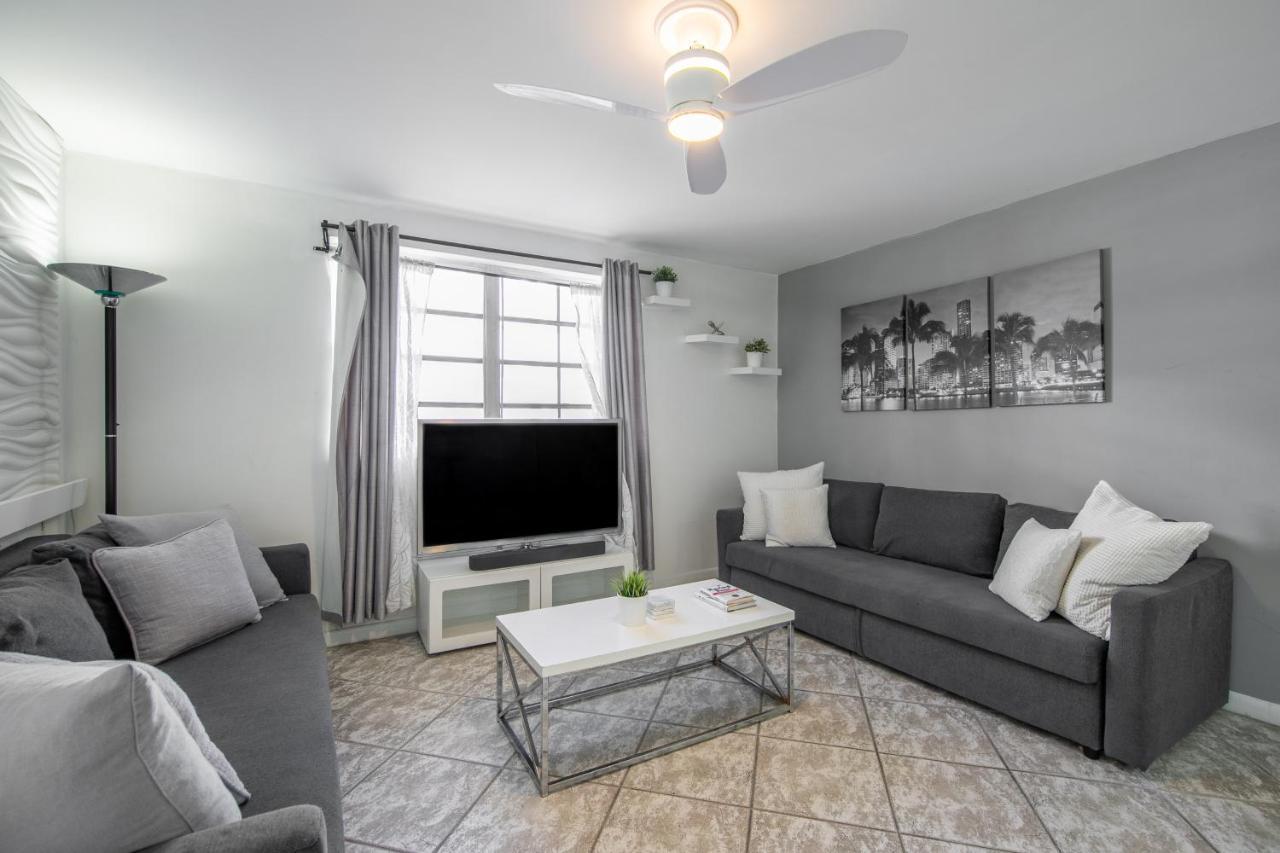Collins Chic Miami Beach Exterior foto
